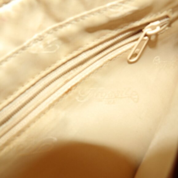 Fossil Vinyl Floral Summer Tote Bag - Picture 10 of 10